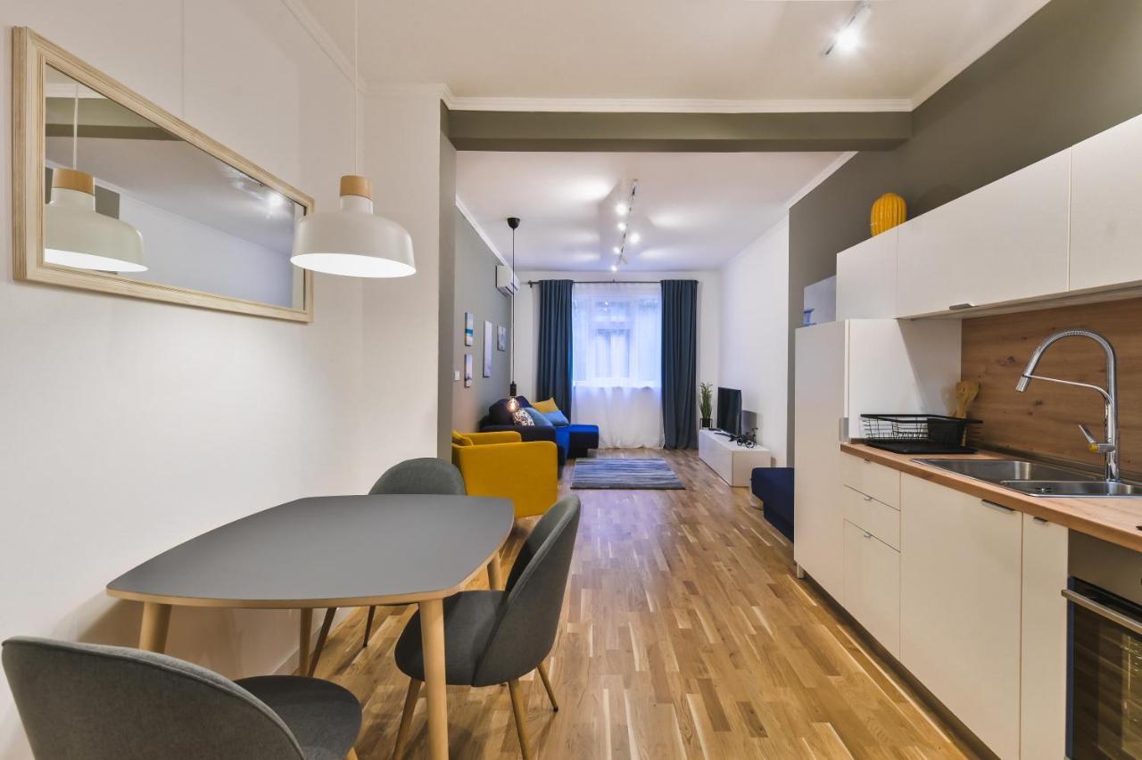 Pieces Of Nature In A Stylish One-Bedroom Flat By Flat Mаnager 索菲亞 外观 照片